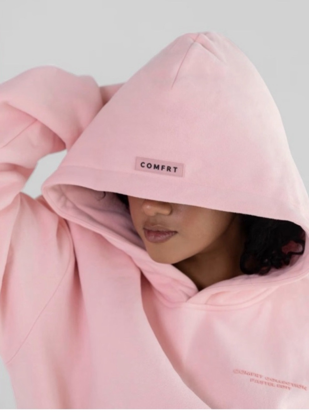 Comfrt pastel hoodie. Size medium.